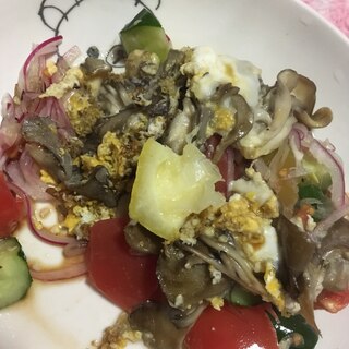 舞茸と卵の酸っぱい彩りサラダ